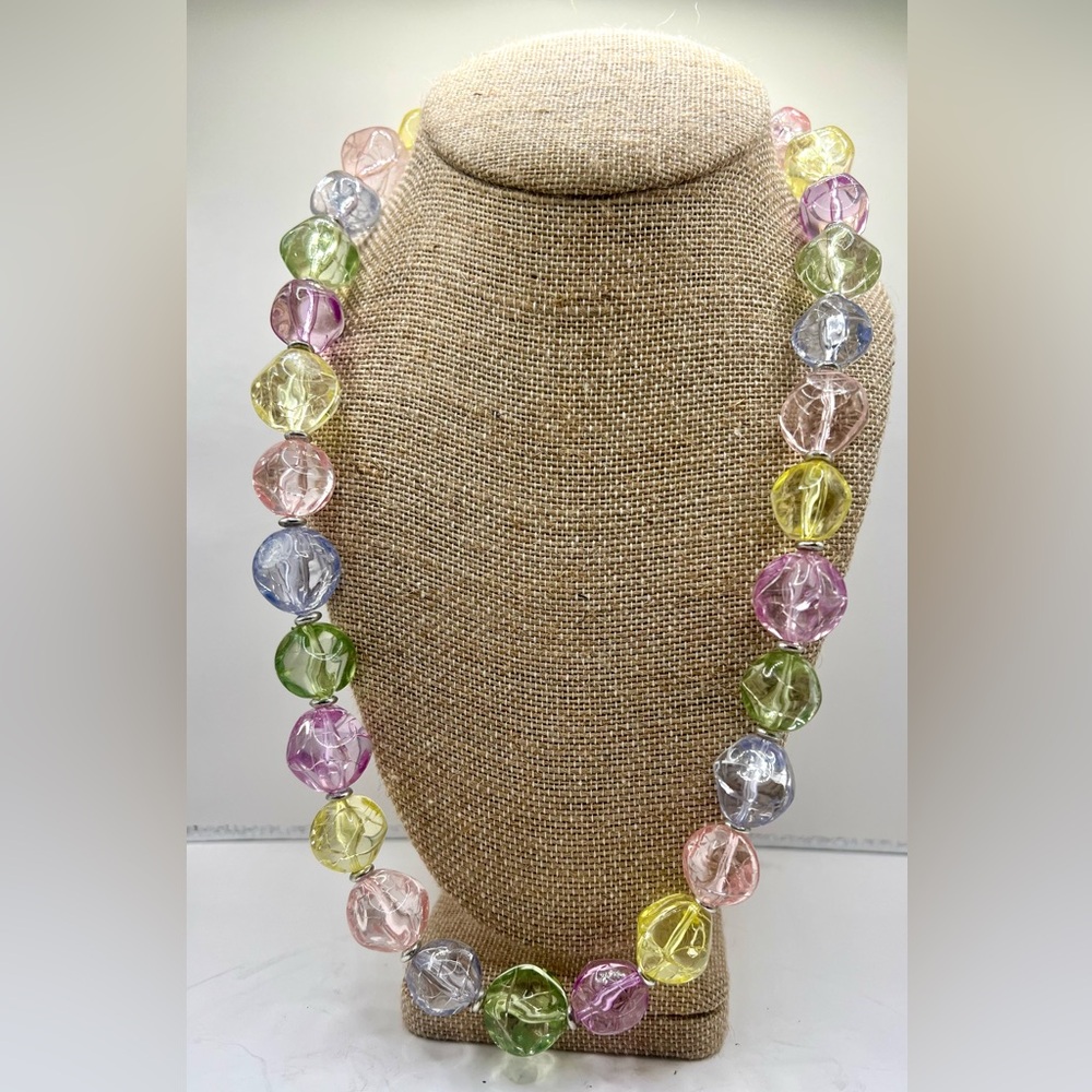 Vintage Pastel Crackle Lucite Bead Necklace